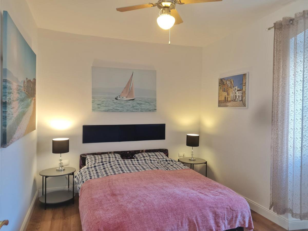 Holiday Place Veli Dvor - Vacation House With Private Garden In Old Town 普纳特 外观 照片
