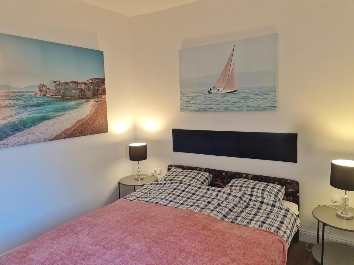Holiday Place Veli Dvor - Vacation House With Private Garden In Old Town 普纳特 外观 照片